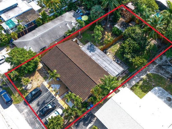 1644 NE 33rd St, Oakland Park FL 33334