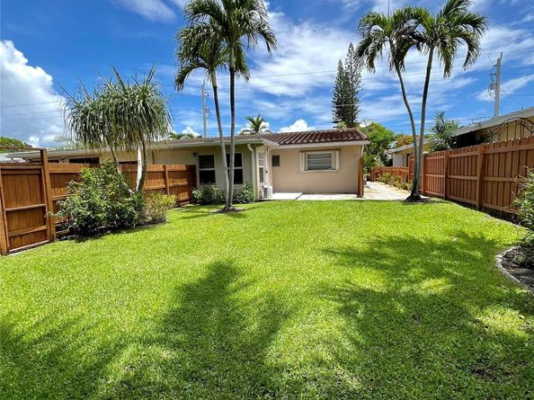 1644 NE 33rd St, Oakland Park FL 33334