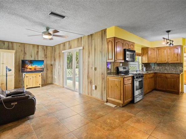 11331 NW 29th St, Sunrise FL 33323