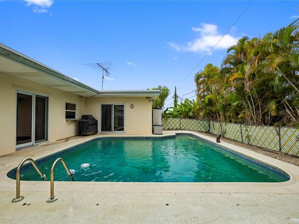 11331 NW 29th St, Sunrise FL 33323