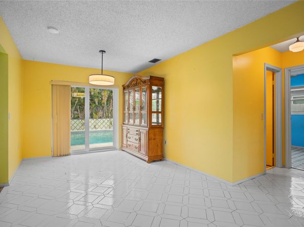 11331 NW 29th St, Sunrise FL 33323