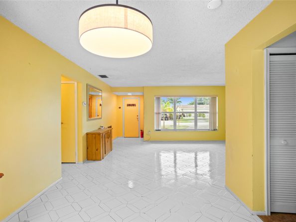 11331 NW 29th St, Sunrise FL 33323