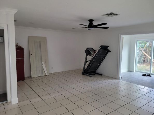 7967 SW 6th Ct, North Lauderdale FL 33068