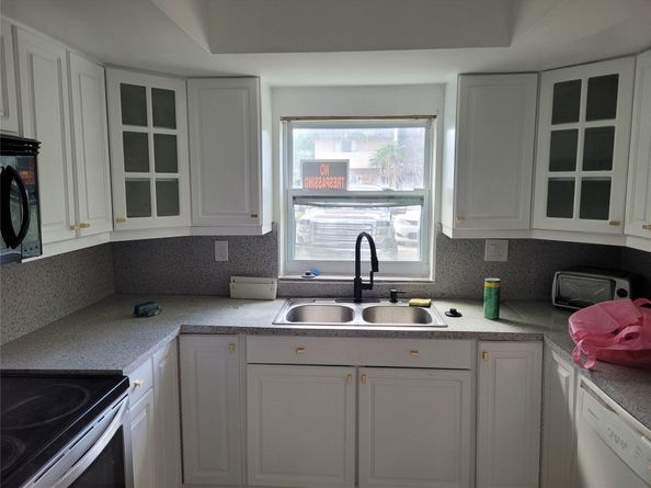 7967 SW 6th Ct, North Lauderdale FL 33068