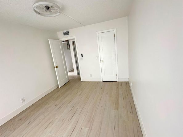 121 Sheffield F, West Palm Beach FL 33417