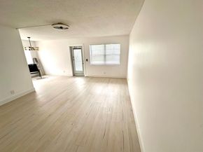 121 Sheffield F, West Palm Beach FL 33417