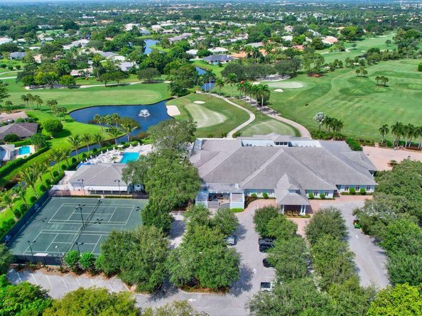 8 Slash Pine Drive, Boynton Beach FL 33436