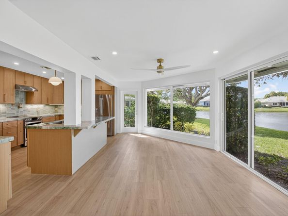 8 Slash Pine Drive, Boynton Beach FL 33436