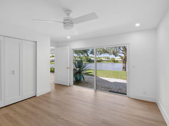 8 Slash Pine Drive, Boynton Beach FL 33436