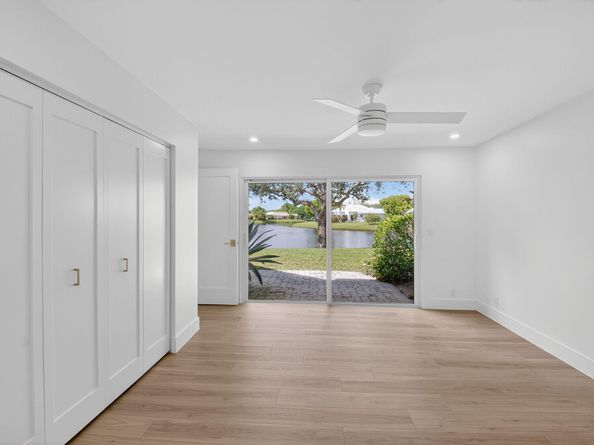 8 Slash Pine Drive, Boynton Beach FL 33436