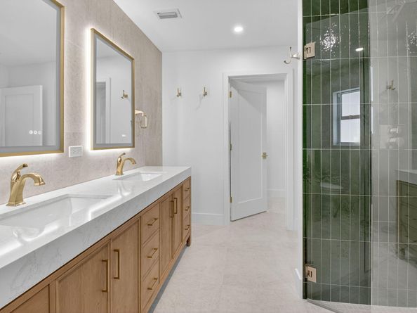 8 Slash Pine Drive, Boynton Beach FL 33436