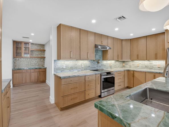 8 Slash Pine Drive, Boynton Beach FL 33436