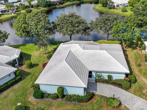 8 Slash Pine Drive, Boynton Beach FL 33436