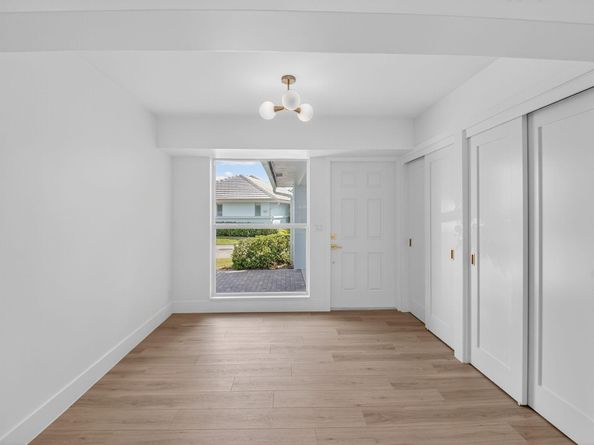 8 Slash Pine Drive, Boynton Beach FL 33436