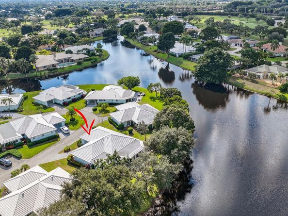 8 Slash Pine Drive, Boynton Beach FL 33436