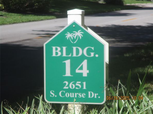 2651 S Course Dr 404, Pompano Beach FL 33069