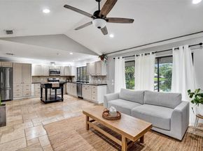 1041 SW 92nd Ave, Plantation FL 33324