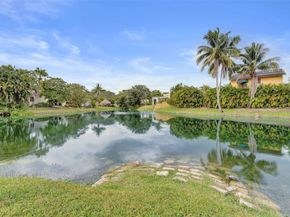 1041 SW 92nd Ave, Plantation FL 33324