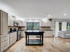 1041 SW 92nd Ave, Plantation FL 33324