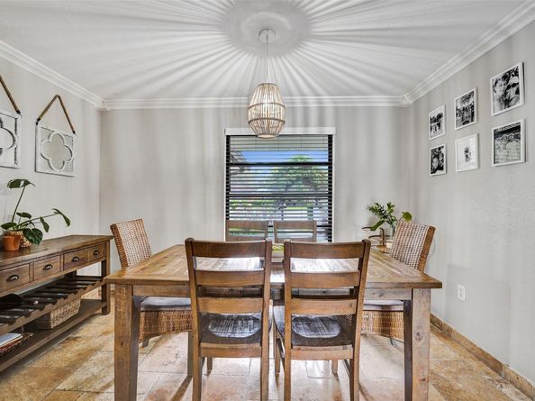 1041 SW 92nd Ave, Plantation FL 33324