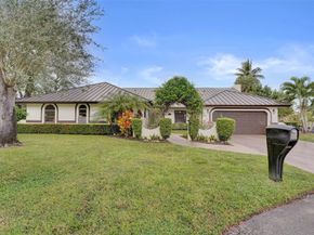 1041 SW 92nd Ave, Plantation FL 33324