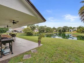 1041 SW 92nd Ave, Plantation FL 33324