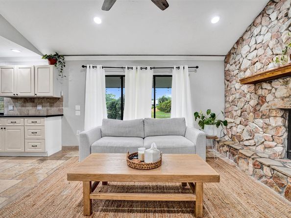 1041 SW 92nd Ave, Plantation FL 33324