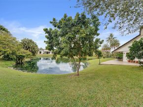 1041 SW 92nd Ave, Plantation FL 33324