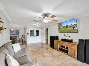 1041 SW 92nd Ave, Plantation FL 33324