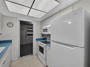 2711 NW 4th Avenue, Pompano Beach FL 33064