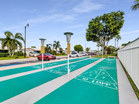 2711 NW 4th Avenue, Pompano Beach FL 33064