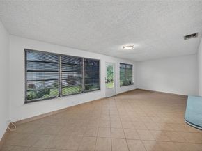 2711 NW 4th Avenue, Pompano Beach FL 33064