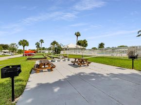 2711 NW 4th Avenue, Pompano Beach FL 33064