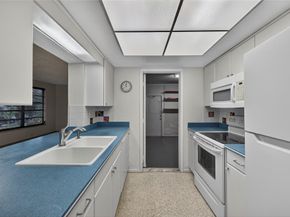 2711 NW 4th Avenue, Pompano Beach FL 33064