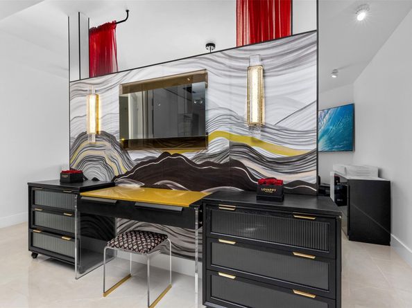 3021 Riomar St., Fort Lauderdale FL 33304