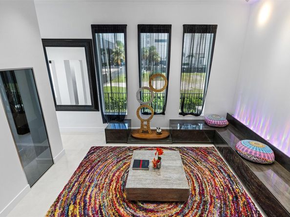 3021 Riomar St., Fort Lauderdale FL 33304