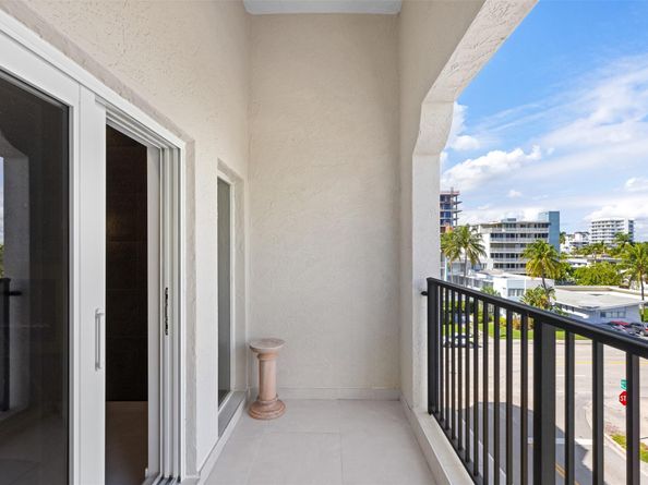 3021 Riomar St., Fort Lauderdale FL 33304