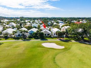 8 Windsor Lane, Palm Beach Gardens FL 33418