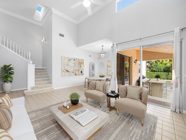 8 Windsor Lane, Palm Beach Gardens FL 33418