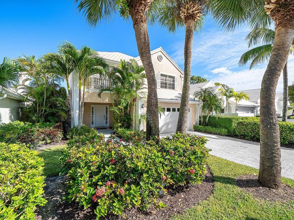 8 Windsor Lane, Palm Beach Gardens FL 33418