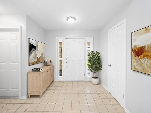 8 Windsor Lane, Palm Beach Gardens FL 33418