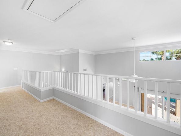 8 Windsor Lane, Palm Beach Gardens FL 33418