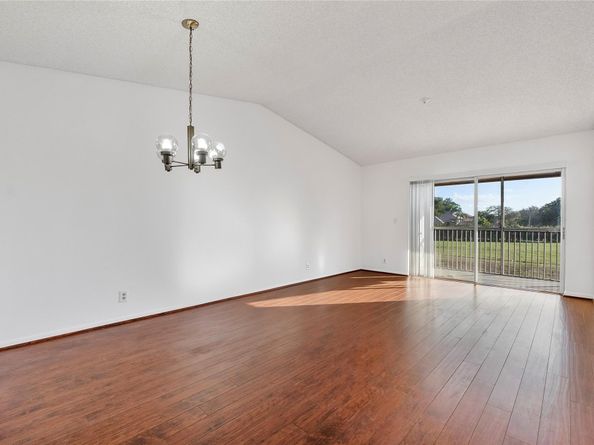 3051 Holiday Springs Blvd 204, Margate FL 33063