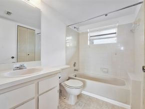 3051 Holiday Springs Blvd 204, Margate FL 33063