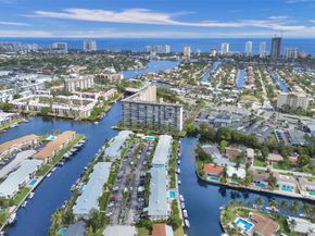 935 SE 9th Ave 16, Pompano Beach FL 33060