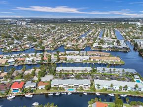 935 SE 9th Ave 16, Pompano Beach FL 33060