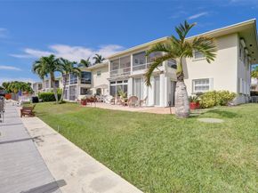 935 SE 9th Ave 16, Pompano Beach FL 33060