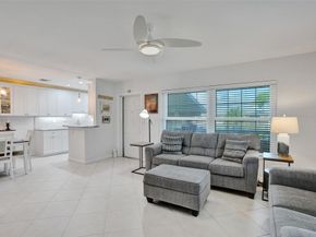 935 SE 9th Ave 16, Pompano Beach FL 33060