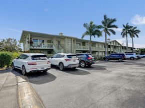 935 SE 9th Ave 16, Pompano Beach FL 33060