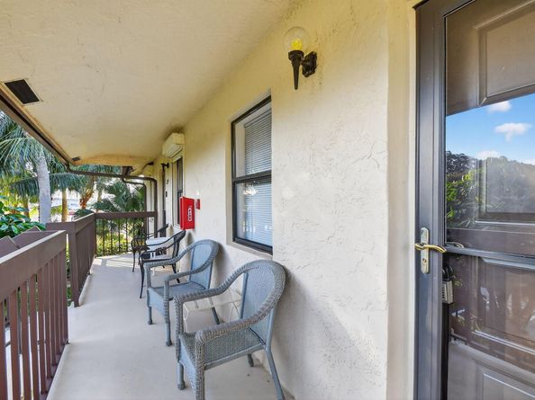 4542 Lucerne Lakes Boulevard E 202, Lake Worth FL 33467